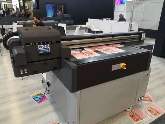 UV 평면 디지털 스티커 프린터 AC220V 상업용 인쇄기